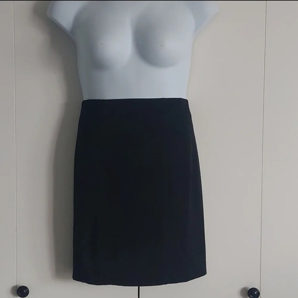 Express A line pencil skirt Business Casual Black 6 minimalist - Picture 1 of 4